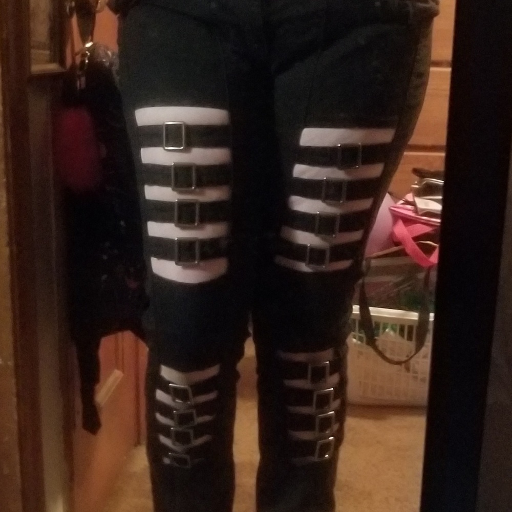 Black buckle jeans